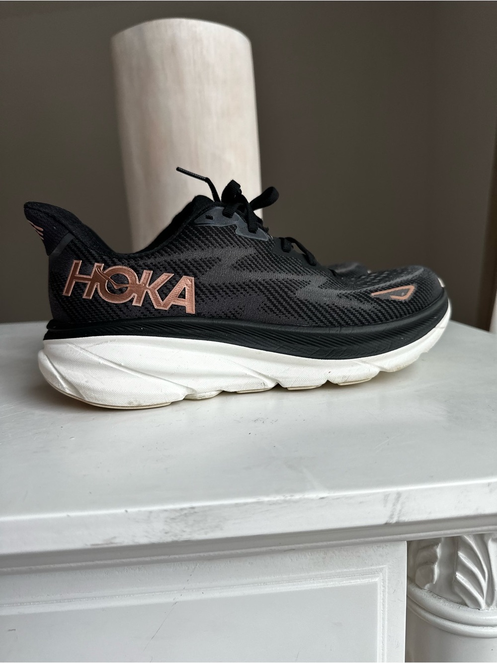 HOKA Clifton 9 Women’s Running Shoes Size US 8.5